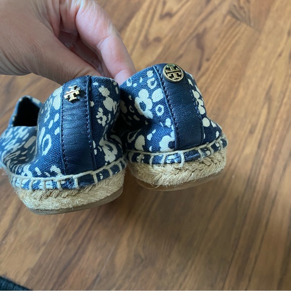 Tory Burch size 7 espadrilles - Picture 3 of 14
